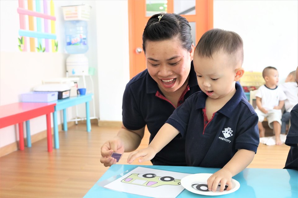 Bé Koala cơ sở Kindy Lý Thường Kiệt học về hình dạnh