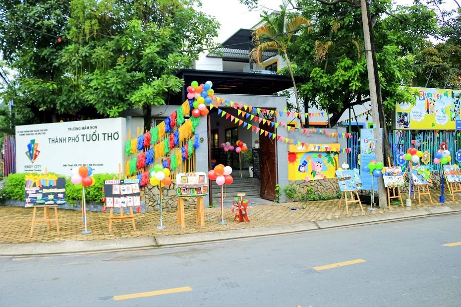 Sân chơi rộng lớn tại Kindy City Thủ Đức