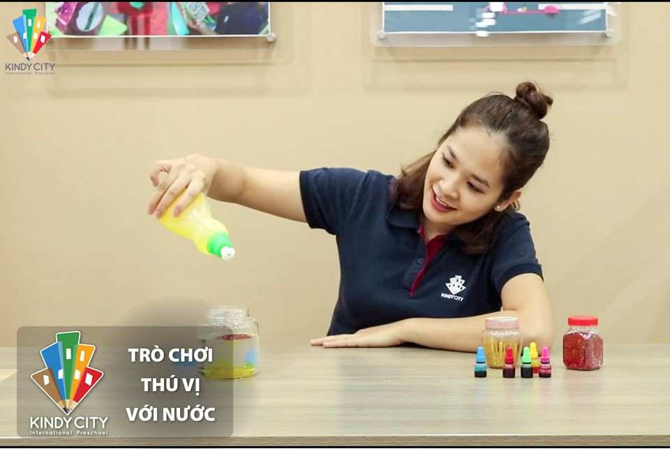 truong-mam-non-quoc-te-cac-ban-lam-hoa-no-trong-nuoc-toi-dau-roi-2